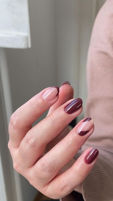 Short Oval Nails Acrylic Fall, Short Oval Nails Fall, White Lace Nails, Christmas Burgundy, Nails Designs Ideas, Burgundy Nail Designs, Short Oval Nails, Nail Decals Designs, Oval Nails Designs