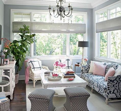 sun room love via Katherinescorner Indoor Sunroom Furniture, Indoor Sunroom, Indoor Porch, Sunroom Furniture, Sunroom Decorating, Sunroom Designs, Sunrooms, Design Del Prodotto, Grey Walls