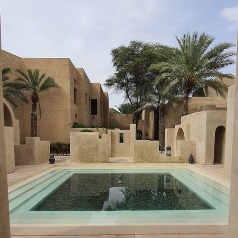 Mediterranean Resort, Bab Al Shams, Morocco Architecture, Dubai Resorts, Dubai Houses, Desert Resort, Resort Architecture, Dubai Desert, Best Boutique Hotels