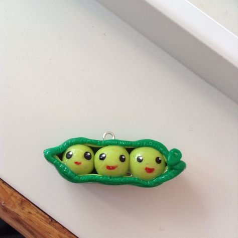 Polymer clay Disney three peas in a pod charm. - Simple Treasures Clay Disney, Three Peas In A Pod, Polymer Clay Disney, Peas In A Pod, Polymer Clay Charms, Clay Charms, Clay Ideas, Cool Drawings, Easy Drawings