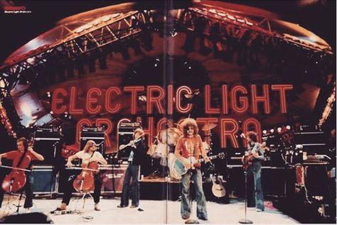 Top 10 Electric Light Orchestra Songs That Will Just Give You Good Vibes – Rock Pasta Roy Wood, Electric Light Orchestra, Orchestra Concerts, Beatles George Harrison, Jeff Lynne, Beatles George, Turn To Stone, Electric Light, Artist Album