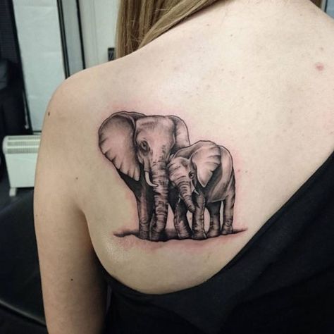 Arlo Tattoo, Tropisches Tattoo, Elephant Family Tattoo, Baby Elephant Tattoo, Elephant Tattoo Meaning, Tattoo Elephant, Secret Tattoo, Elephant Tattoo Design, Mommy Tattoos