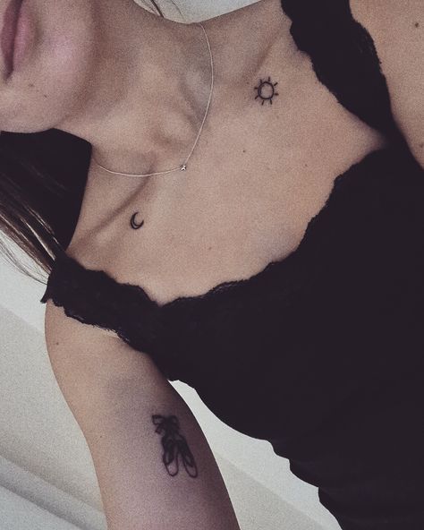 Moon And Sun Collar Bone Tattoo, Collar Bone Tattoo Sun And Moon, Sun Tattoo On Collar Bone, Sun Moon Collar Bone Tattoo, Collar Bone Sun Tattoo, Sun And Moon Collarbone Tattoo, Sun Collar Bone Tattoo, Sun And Moon Collar Bone Tattoo, Moon Tattoo On Chest