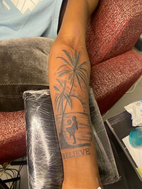 Sleeve Tattoos For Guys Family, Half Leg Tattoo Men Sleeve, Palm Tree Tattoos, Cute Shoulder Tattoos, Tree Sleeve Tattoo, Tree Tattoo Forearm, Tree Tattoo Arm, Tree Sleeve, Sleeve Tattoos For Guys