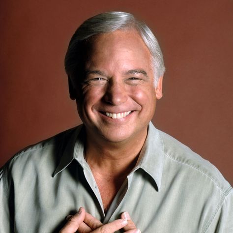 Jack Canfield - The first personal development book I ever read was "The Power of Focus" by Jack.  I was home from college one Christmas and found it at a book store.  This book lead me to dozens of other mentors, books, and inspirational ideas that helped me create the success I enjoy today.  Thanks Jack! Jack Canfield, Lewis Howes, Spiritual People, Success Principles, Personal Development Books, Inspirational Speaker, Motivational Wallpaper, Success Coach, Business People