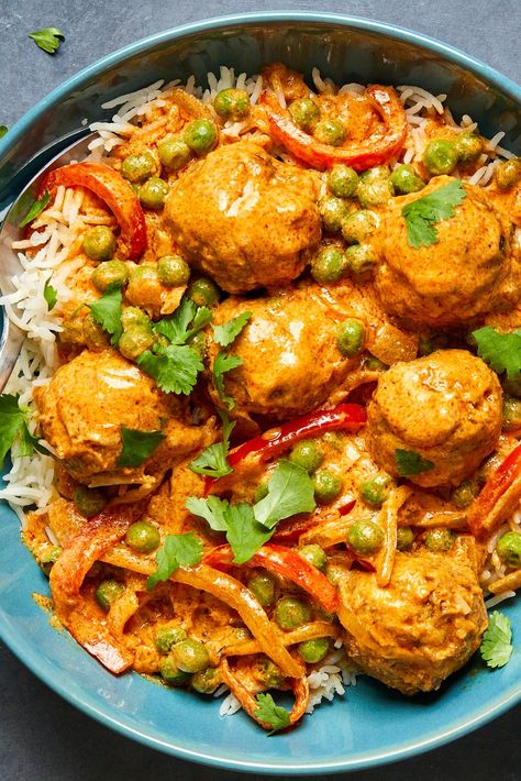 Thai-Style Red Curry Meatballs Red Curry Meatballs, Turkey Sausage Meatballs, Baked Turkey Burgers, Spicy Sweet Chili Doritos, Mini Turkey Meatballs, Ground Turkey Stuffed Peppers, Ground Turkey Recipes Easy, Ground Turkey Meatballs, Turkey Lasagna