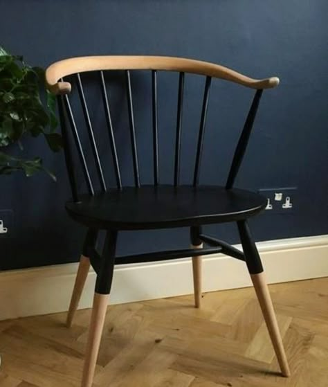 Black And Wood Chairs, Windsor Chair Makeover, Victorian Cowboy, Redo Dining Chairs, Dining Chairs Ideas, Dining Room Chairs Makeover, Apartment Themes, Office Chair Makeover, Refurbished Table