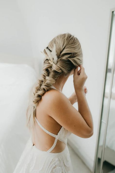 Loose Plait Wedding Hair, Wedding Plait Hair, Wedding Hairstyles Plait, Bridesmaid Hair Plait, Hairstyle Plait, Bridal Plait, Wedding Hair Plait, Bridal Braided Hairstyles, Fishtail Braid Wedding