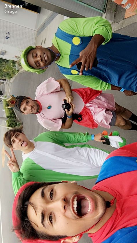 Colby Brock, Jay Walker, Elton Castee & Brennen Taylor via @brennentaylor (Snapchat) Elton Castee, Devyn Lundy, Aaron Doh, Corey Scherer, Paranormal Aesthetic, Brennen Taylor, Katrina Stuart, Colby And Sam, The Trap House