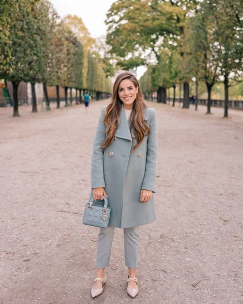 Taylor Sweater, Julia Berolzheimer, Blue Coat, Gal Meets Glam, Rebecca Taylor, Winter Outfits Women, Daily Look, Outfits Casuales, Womens Fashion Casual