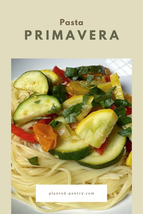 Quick yet so flavorful, this Easy Pasta Primavera combines colorful veggies, al dente pasta, and a delicious dairy-free sauce. Low Cal Pasta, Pasta Sauce Dairy Free, Vegan Pasta Primavera, Easy Pasta Primavera, Dairy Free Sauces, Colorful Veggies, Dairy Free Pasta, Vegan Pasta Recipes, Pasta Primavera