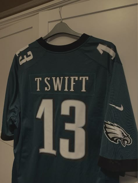 Taylor Swift Eagles, Eagles Merch, Taylor Swift Eagles Jersey, Taylor Swift T Shirt, Taylor Swift Tshirt, Estilo Taylor Swift, Taylor Swift Outfits, Taylor Alison Swift, Fitness Inspo