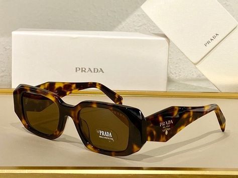 Prada Pr 17ws, Oversized Glasses, Trendy Glasses, نظارات شمسية, Cool Glasses, Fashion Eye Glasses, Brown Lens, Sunglasses Brown, Monochrome Fashion