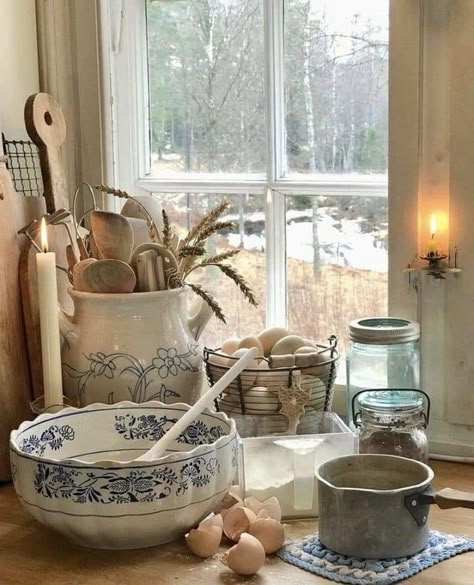 Casa Country, Cozy Kitchen, Cottage Living, Cottage Kitchen, Slow Living, Cottage Homes, Kitchen Style, Country Kitchen, Cottage Decor