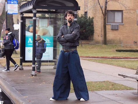 These are JNCO jeans that were extremely popular during the 1990's. These were extremely baggy jeans. Poke Love, Skater Clothing, Middle School Ideas, Genius Hour, Dazed Confused, Jnco Jeans, Alt Style, Brown Cardigan, Ride It