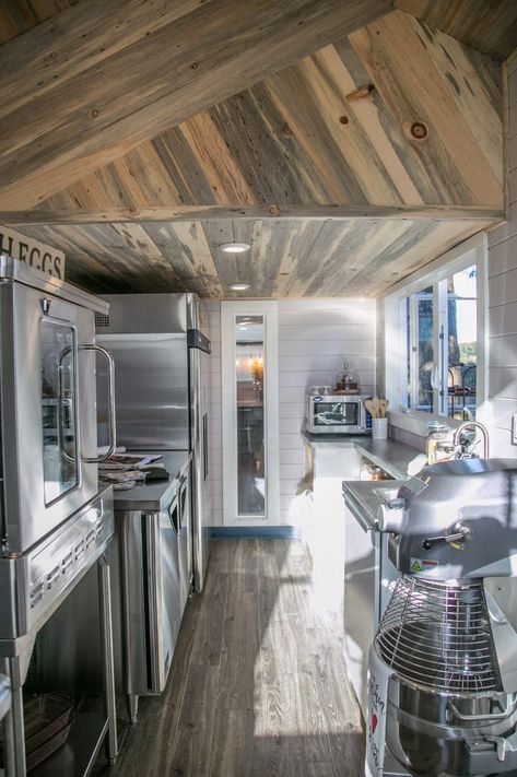 Tasty tiny house is a bakery and home on wheels Commercial Kitchen Shed, Basement Bakery Ideas, Home Bakers Kitchen, She Shed Kitchen, Bakery Shed Tiny House, Microbakery Kitchen, Tiny Commercial Kitchen, Small Bakery Kitchen, Bakery Kitchen Layout