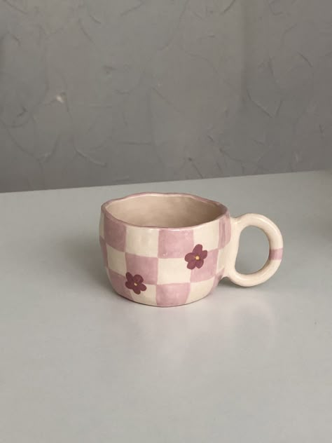 handmade checkered mug - 220 ml | handmade coffee mugs, handmade gift, unique valentines gift pottery mug, cute aesthetic mug Pottery Mug Aesthetic, Paint Mugs Ideas, Cute Painted Mugs, Cute Clay Mugs, Cute Coffee Mugs Aesthetic, Painted Mugs Ideas, Ceramic Mug Designs Painted, Mug Painting Ideas Diy, Clay Mug Designs