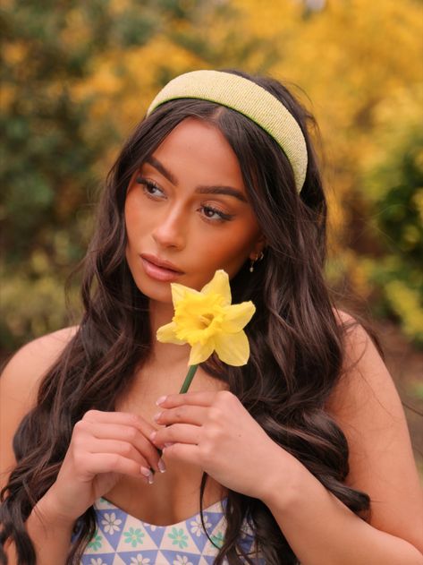 headband, hairband, beaded headband, flower, photoshoot, daffodil,picnic park, picnic inspo, picnic ideas, picnic style Headband Photoshoot, Green Headband, Simple Headbands, Picnic Style, Padded Headband, Beaded Headband, Picnic In The Park, Bridal Headband, Day And Night