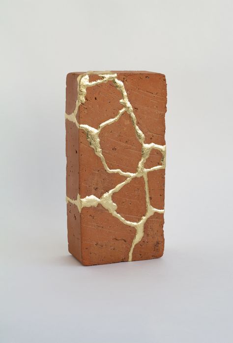 Kintsugi Architecture, Kintsugi Sculpture, Kintsugi Furniture, Kintsugi Design, Deconstruction Art, Kintsugi Aesthetic, Wabi Sabi Inspiration, Brick Repair, Kintsugi Art