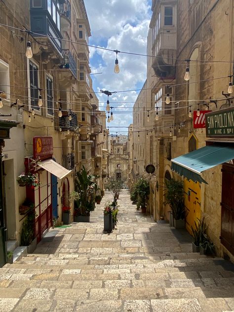 Valletta Malta Aesthetic, Western Europe Aesthetic, Old City Aesthetic, Sightseeing Aesthetic, Malta Aesthetic, International Aesthetic, January Mood, South Europe, Aesthetic Traveling