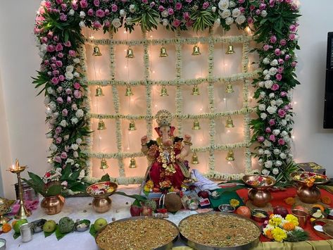 Chaturthi Decoration Ideas, Ganesh Chaturthi Decoration Ideas, Gauri Decoration, Flower Decoration For Ganpati, Eco Friendly Ganpati Decoration, Ganpati Decoration Theme, Mandir Decoration, Ganesh Chaturthi Decoration, Home Flower Decor