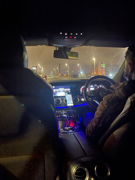 #softlife #car #aesthetic Late Night Drive Couple Aesthetic, Late Night Car Drives Aesthetic, Late Night Driving Aesthetic, Driving Late At Night Aesthetic, Late Night Car Vibes Aesthetic, London Night Drive, Brazil Culture, Late Night Dinner, Night Couple