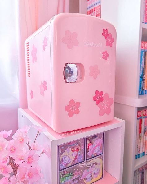 Kawaii Room Decor Ideas, Cute Room Aesthetic, Mini Fridge In Bedroom Aesthetic, Pink Mini Fridge, Mini Fridge In Bedroom, Pink Fridge, Sakura Season, Pink Manga, Kawaii Bedroom