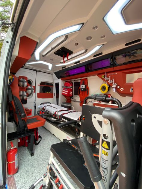 Ambulance Truck, International Red Cross, Ems Ambulance, Paramedic, Red Cross, Ambulance, Medical, Cars Trucks, Trucks