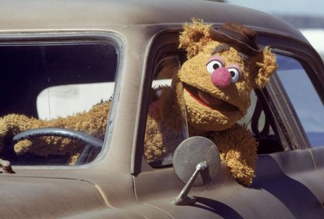 The Muppets on Instagram: “Hey there, need a lift? This #TBT will do the trick!” Muppet Movie, Traditional Fish And Chips, Chocolate Covered Popcorn, The Muppet Movie, Chocolate Covered Raisins, Fozzie Bear, Bert & Ernie, South Bend Indiana, Fraggle Rock