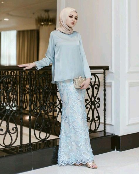 Baju Kahwin, Kebaya Modern Dress, Hijab Dress Party, Muslim Dresses, Hijab Wedding Dresses, Dress Pesta, Kebaya Dress, Muslimah Dress, Batik Fashion