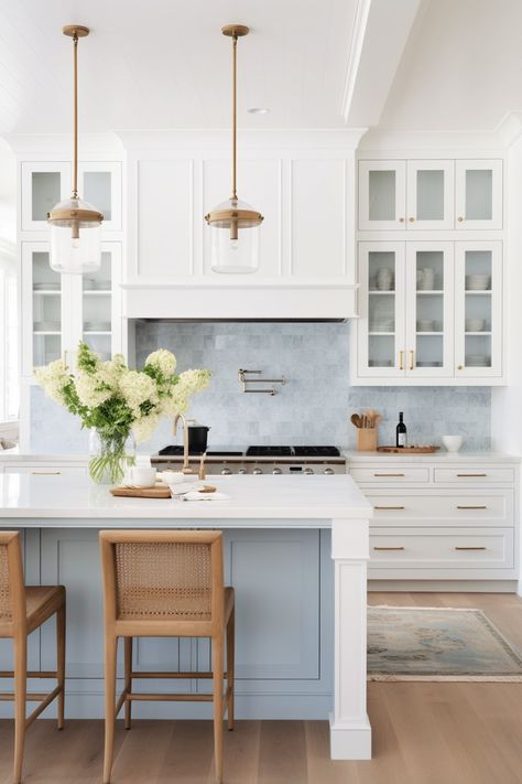 Coastal Kitchen Backsplash, Kitchens With White Cabinets, Kitchen Backslash, Modern Coastal Kitchen, Hamptons Kitchen, Coastal Kitchen Design, Coastal Dining, Beach House Kitchens, Beach Kitchens