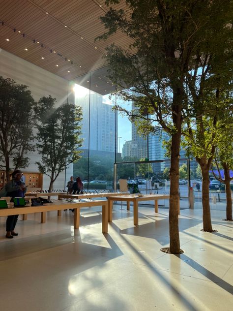 #lenox #apple #store #mall #technology #ipad #iphone #applewatch #trees #atlanta #city #shopping Aventura Mall, Atlanta City, Park Ideas, House Exteriors, Apple Store, Ipad Iphone, House Exterior, Atlanta, Ipad