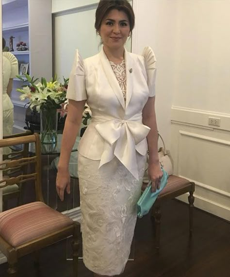 SONA 2017: Chic headturners in "simple Filipiniana'" | PEP.ph Philippine Sona Outfit, Modern Fipiniana Dress, Ninang Outfits For Binyag, Ninang Dress For Wedding Philippines, Filipiniana Pantsuit, Filipiniana Top And Pants, Filipiana Dress Modern Classy, Modern Filipiniana Outfit Classy Pants, Modern Filipiniana Outfit Classy