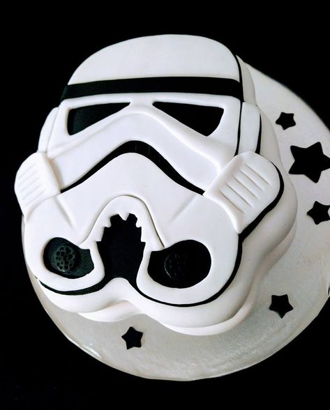 Star Wars Stormtrooper Cake, Stormtrooper Cake, Storm Trooper Cake, Lego Stormtrooper, Lollipop Tree, Superhero Birthday Cake, May The 4th Be With You, Star Wars Stormtrooper, Storm Trooper