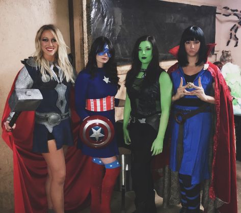 Girl group Halloween costume idea. Avenger group costume. Thor, Captain America, Gemora, Dr. Strange. Avengers Group Costume, Marvel Halloween Costumes Women, Avengers Group, Halloween Group Costumes, Punny Costumes, Costumes For Teenage Girl, Most Creative Halloween Costumes, Halloween Group, Friend Costumes