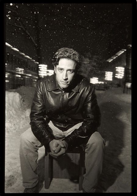 Jon Stewart, some years back. I love Jon Stewart in all his years, but I remember his first late night show in the early 1990s, and thinking "Hey, this guy's so cute and funny, why isn't he more famous?" Jon Stewart 90s, Lil Jon, John Stewart, Late Night Show, Jon Stewart, The Daily Show, Married Men, Happily Married, Many Faces