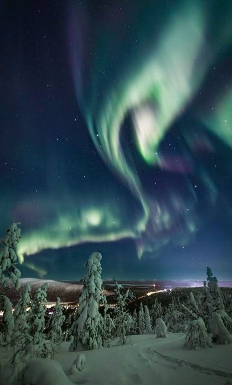 Aurora Borealis Finland, Aurora Borealis Wallpaper, Northern Lights Photography, Aurora Lights, Northern Lights (aurora Borealis), Aurora Borealis Northern Lights, Iceland Travel, Dream Travel Destinations, The Aurora