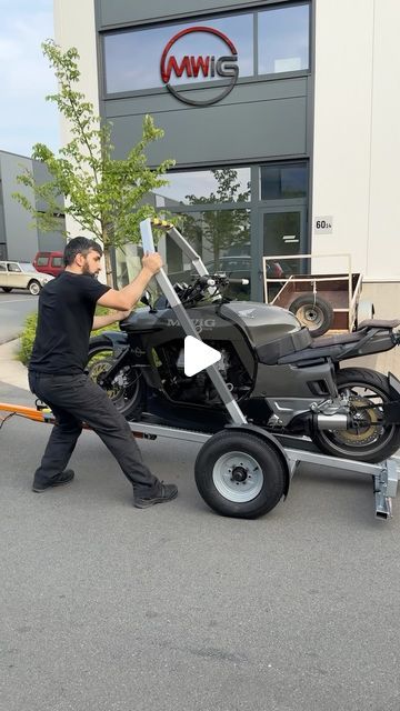 Motorcycle Trailer Ideas, Motorcycle Trailer, Trailer Ideas, The Garage, Cars And Motorcycles, Tractor, Instagram A, You Think, Motorcycles