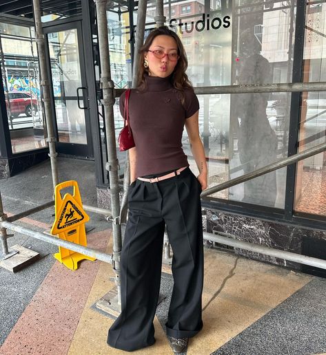 Sixth Form Outfits, Elegant Classy Outfits, Mode Zara, Trouser Outfit, Uni Outfits, Baby Fox, 가을 패션, Mode Inspiration, Style Outfits