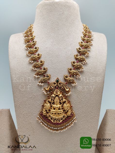 #gold #goldnecklace #goldharam #kandalaajewellers #kandalaajewelleryjayanagar #jewellery #retail #retailshop #kasumala #antique #tradition #traditionaljewellery #authentic #preciousjewels #ethnic #indian #necklace #antiquefinishjewellery #bride #southindianbride #southindianjewellery #weddingjewellery #bridaljewellery #southindianwedding #telugubride #kannadabride #tamilbride #bridesofkarnataka #nakashara #pachihara #antiquehara #longnecklace #nakasnecklace #antiquenecklace #templejewellery Nakshi Jewellery, Cutwork Blouse, Temple Jewelry Necklace, Long Haram, Gold Temple Jewellery, Antique Necklaces Design, Antique Necklaces, Gold Necklace Indian, Choker Designs