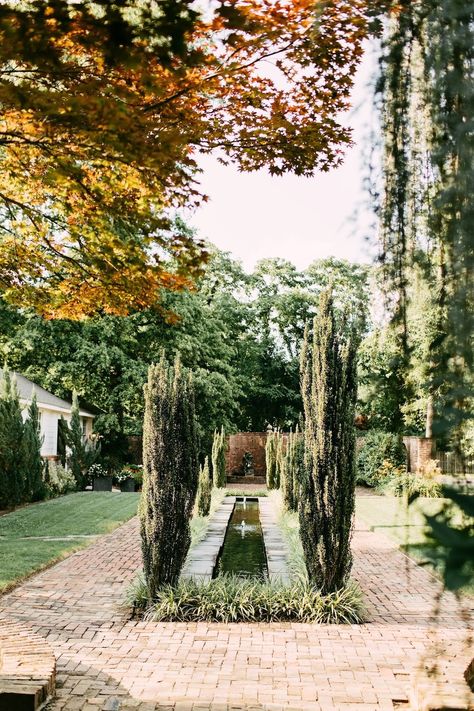 Equestrian Barns, Tennessee Wedding Venues, Memphis Wedding, Pond Landscaping, Indoor Ceremony, Wedding Reception Locations, Ceremony Seating, Affordable Wedding Venues, Tennessee Wedding