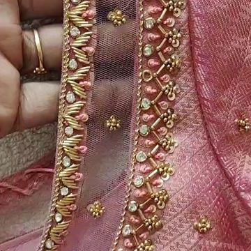 Aari Blouses, Normal Design, Pink Blouse Designs, Blue Blouse Designs, Bridal Blouses, Net Blouse, Zardosi Work, Fashion Show Dresses, Aari Designs