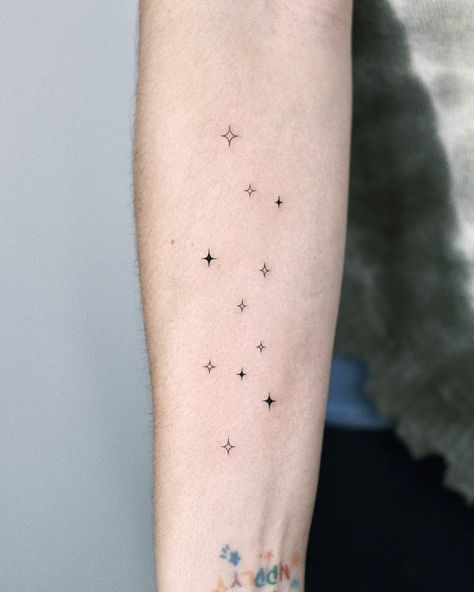 Stars Tattoo, Astronomy Stars, Inner Forearm, Minimalistic Style, Star Tattoos, Little Tattoos, Minimalist Tattoo, Style Minimalist, Tattoo Artist