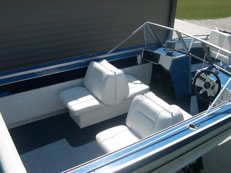 18' Starcraft SuperSport bowrider restoration Page: 1 - iboats Boating Forums… Diy Boat Seats, Boat Upgrades, Boat Upholstery, Plywood Boat, Boat Restoration, Boat Cleaning, Build Your Own Boat, Diy Boat, Boat Projects