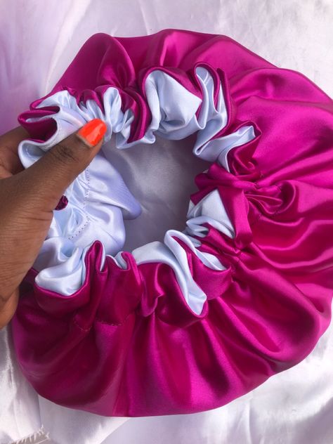 Bonnets Black Women, Bonnet Aesthetic, Satin Bonnet Natural Hair, How To Make Turban, Silk Hair Bonnets, Amazon Hair, Diy Hair Scrunchies, Diy Hair Accessories Ribbon, Hair Supplies