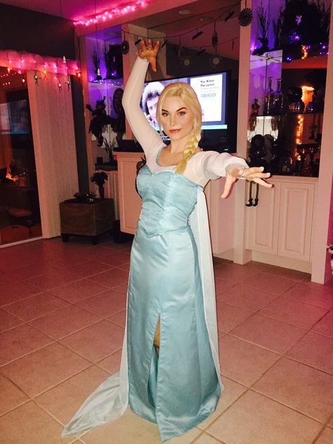 Elsa Frozen Adult costume! Elsa Costume Adult, Frozen Makeup, Frozen Costumes, Frozen Costume Adult, Elsa Frozen Costume, Elsa Costume, Frozen Costume, Elsa Dress, Dreamy Dress