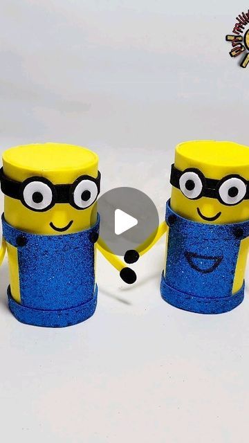 Minion Centerpieces, Minion Gifts, Minion Craft, Diy Minions, Diy Centerpieces, Coin Bank, Craft Diy, Minion, Creative Ideas