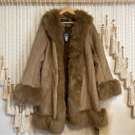 Donna Salyers Fabulous Furs - Penny Lane Style Brown Faux Fur Coat Size Large Brand New With Original Tags From Neiman Marcus. Very High End, Luxury Premium Faux Fur And Super Soft! Mink Faux Fur Coat, Fur Trimmed Cape, Brown Faux Fur Coat, Faux Fur Stole, Full Length Coat, Metallic Jacket, Fabulous Furs, Mink Fur Coat, Penny Lane