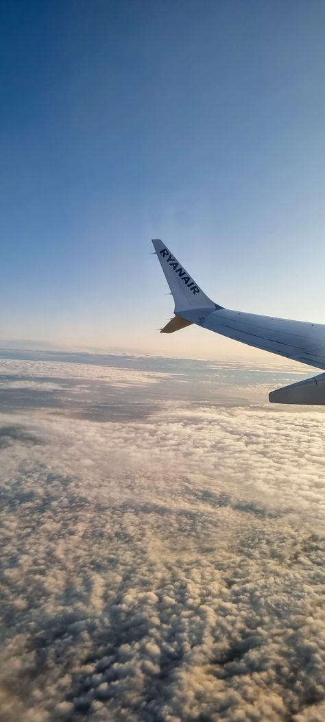 RyanAir Flight window clouds for Brad's Backpack Travel Guides Airplane Wing, July Wallpaper, Airplane Wallpaper, Europe Italy, The Wing, Backpack Travel, Guided Writing, Cabin Crew, Travel Aesthetic