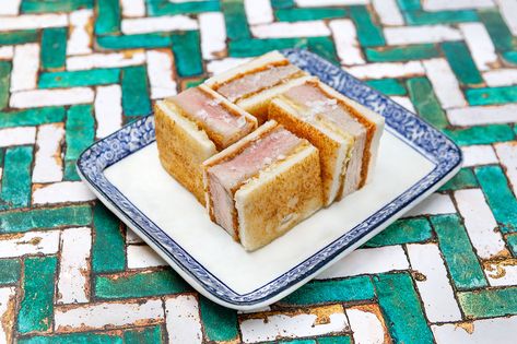 Ibérico Pork Katsu Sando Recipe| Toro Spanish Wines | Basco Pork Katsu Recipe, Sando Recipe, Sherry Sauce, Pork Katsu, Iberico Pork, Spanish Pork, Katsu Sando, Soft White Bread, Katsu Recipes